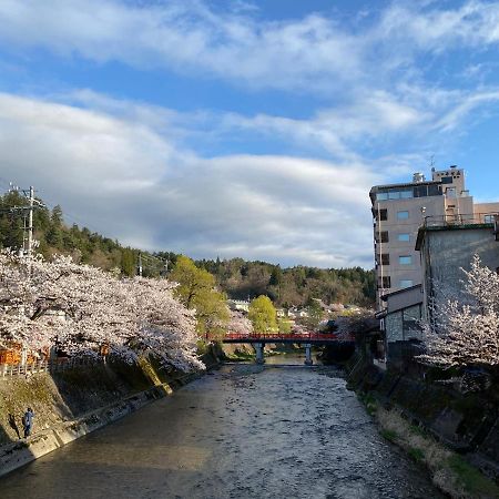 Готель Takayama Ninja House Екстер'єр фото