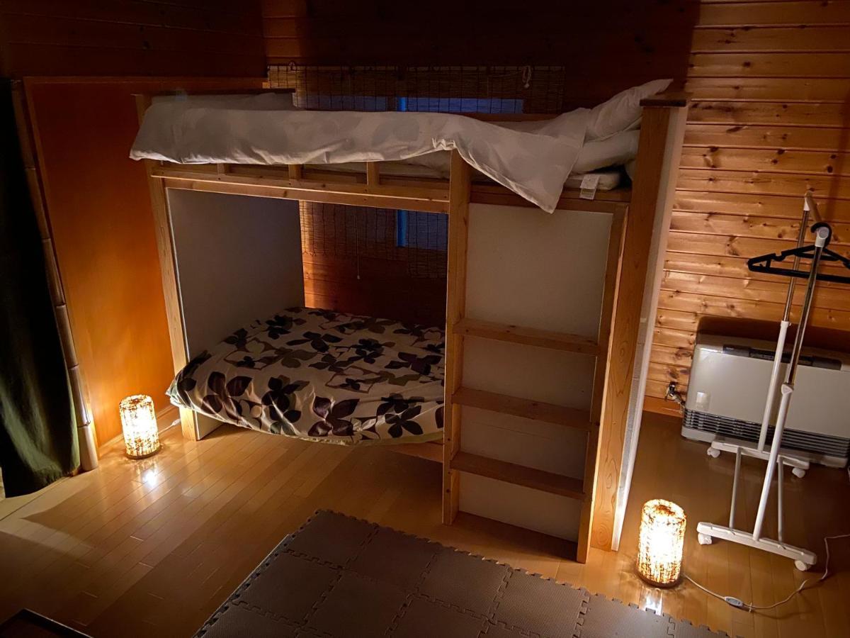 Готель Takayama Ninja House Екстер'єр фото