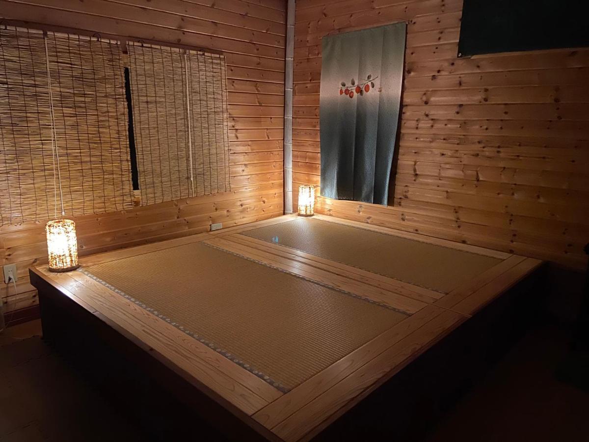 Готель Takayama Ninja House Екстер'єр фото