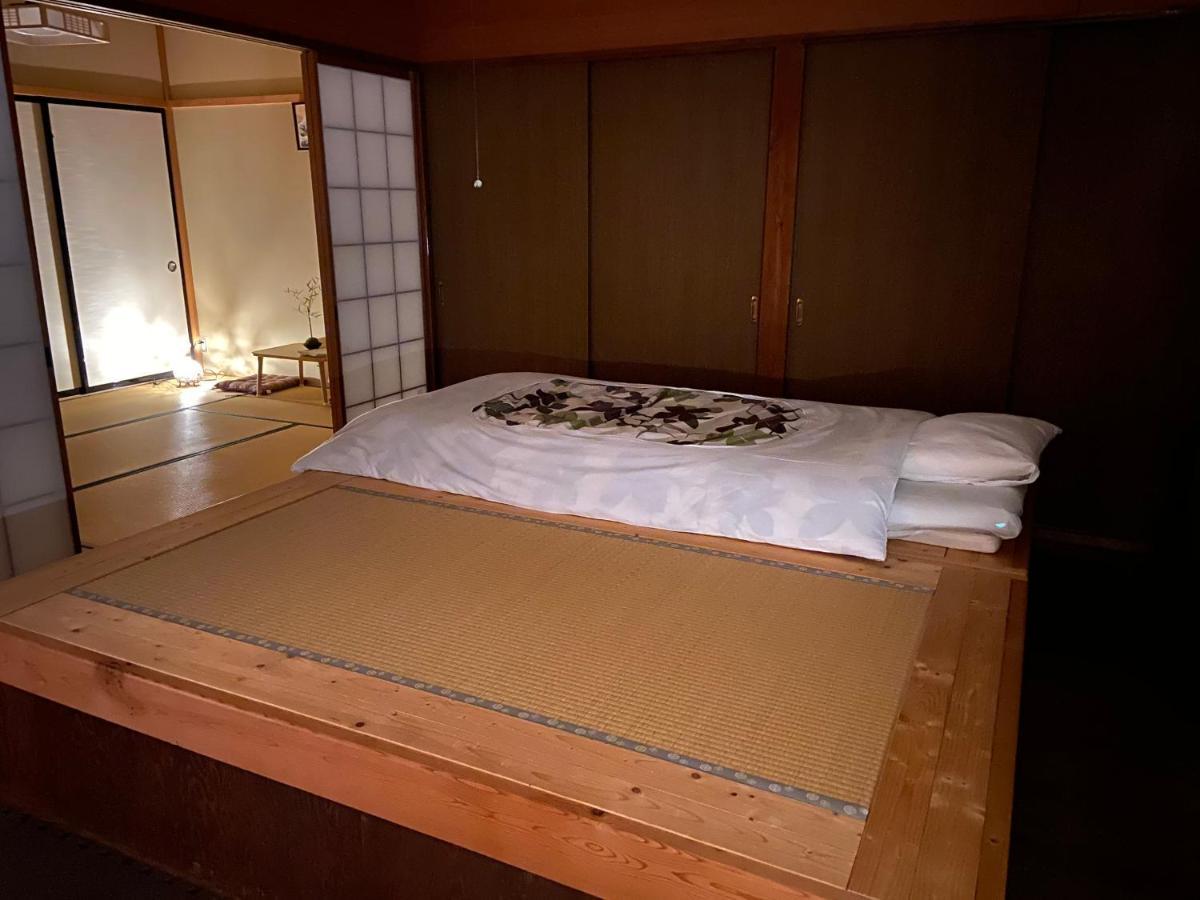 Готель Takayama Ninja House Екстер'єр фото