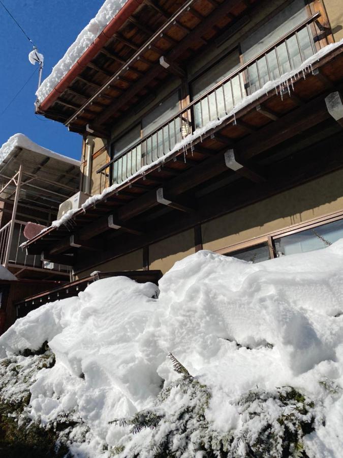 Готель Takayama Ninja House Екстер'єр фото